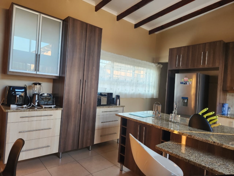 To Let 3 Bedroom Property for Rent in Hillside Free State